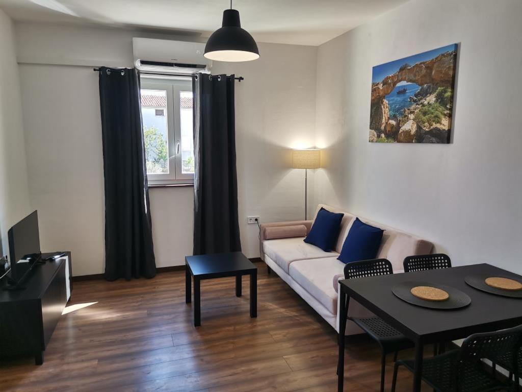 Apartment Dragana, Jezera, Island Murter Exterior photo