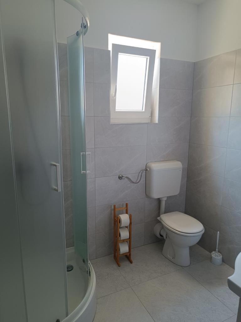 Apartment Dragana, Jezera, Island Murter Exterior photo